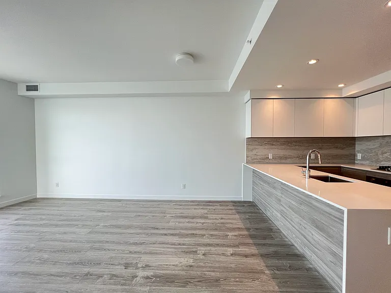 680 Quayside Dr #802 — Photo 18