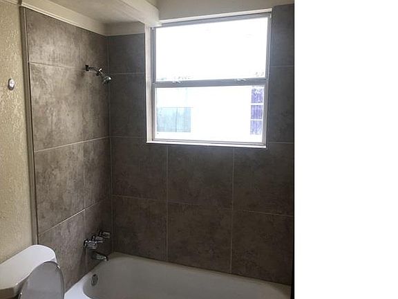 5th image of 1451 W 24th St