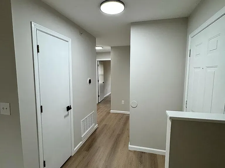 Elm Point Apartments — Photo 5