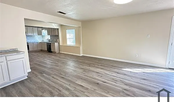 4706 Sachse Rd — Photo 13