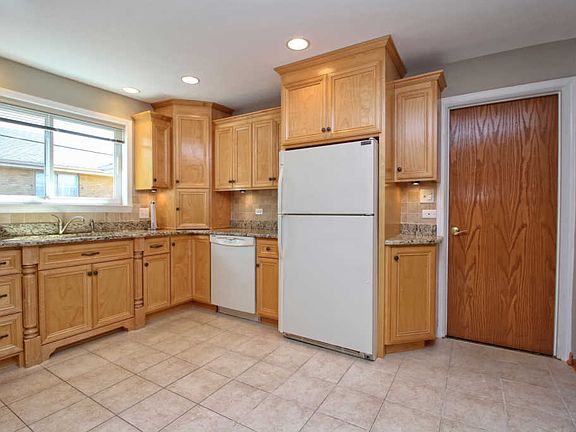3rd image of 4855 W Oak Center Dr