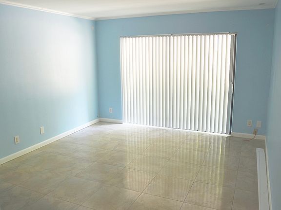 5th image of 1750 N Congress Ave APT 106