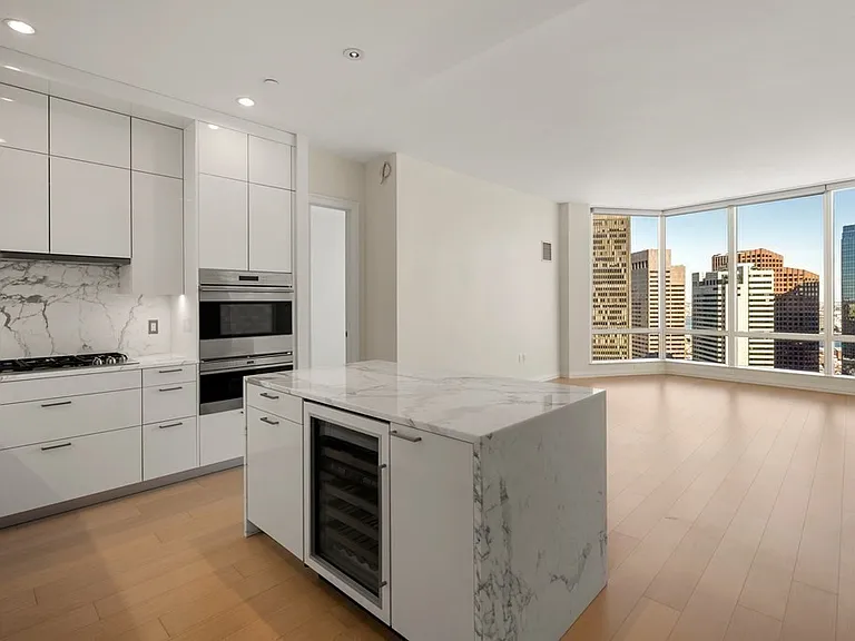 1 Franklin St #3807 — Photo 4