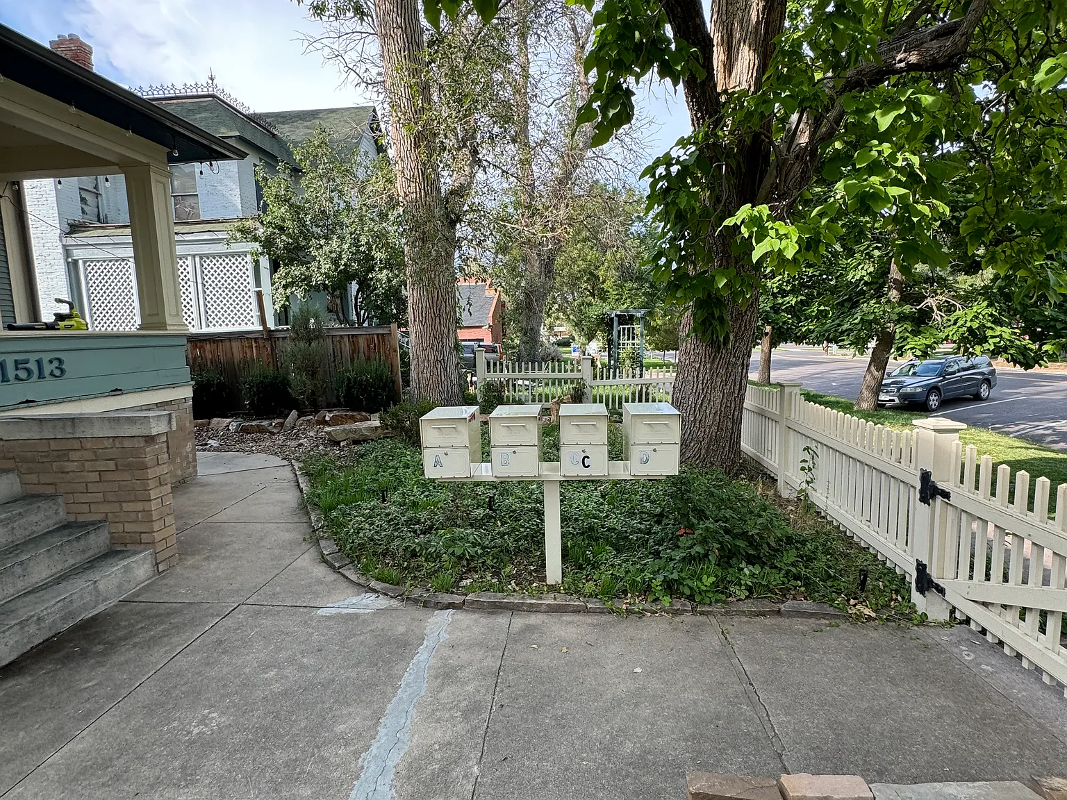 4 bed, 2500 sqft, $600 — Photo 2