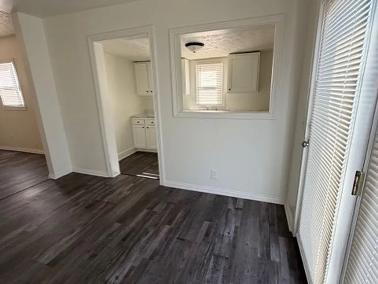 1351 Parrish Ave — Photo 4