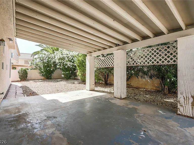 2930 Seasons Ave — Photo 21