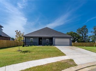 501 Ryder St, Gentry, AR 72734