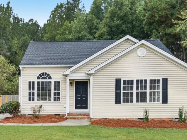 165 Cedarhurst Ln, Franklinton, NC 27525
