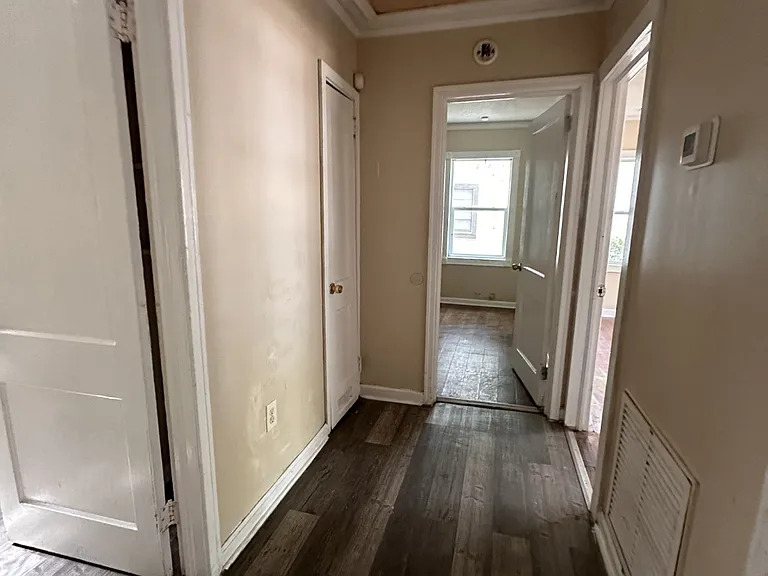 1809 Charlton St — Photo 4