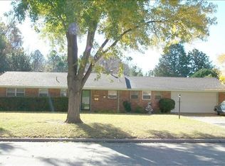 2634 Chateau Dr, Norman, OK 73069