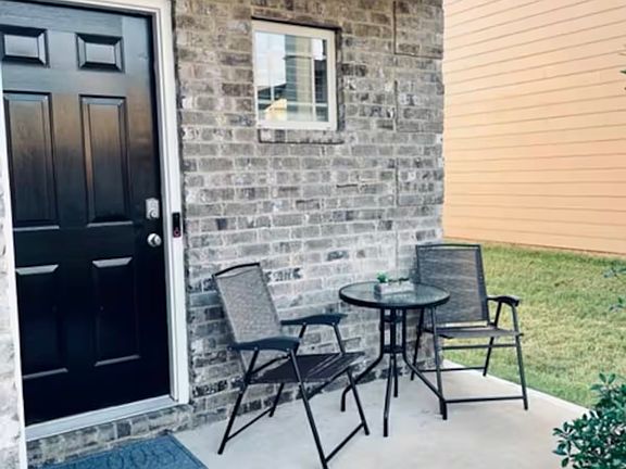 2nd image of 256 Leland Ln