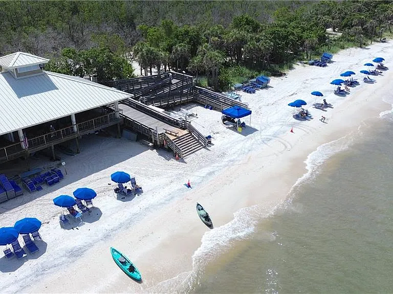 7048 Pelican Bay Blvd #C-105 — Photo 24