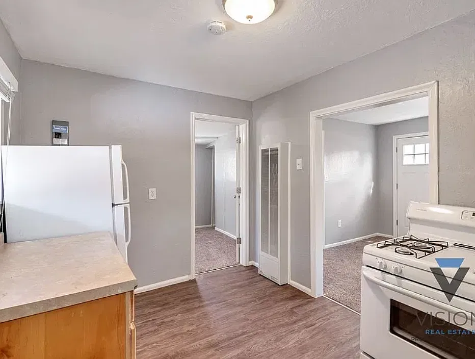 1 bed, 800 sqft, $1,195 — Photo 4