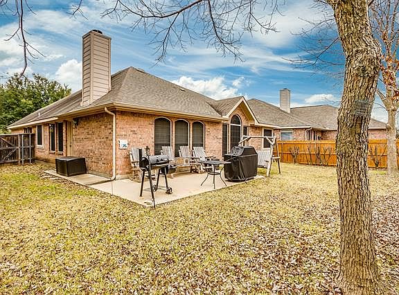 4th image of 7950 Belladonna Dr