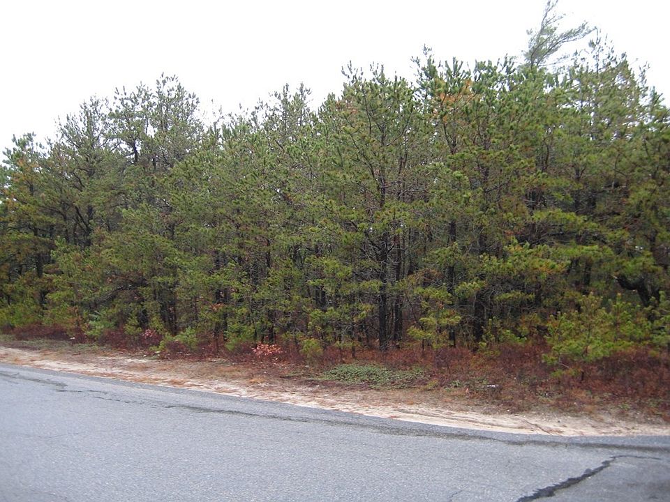 2nd image of 11 Industrial Dr