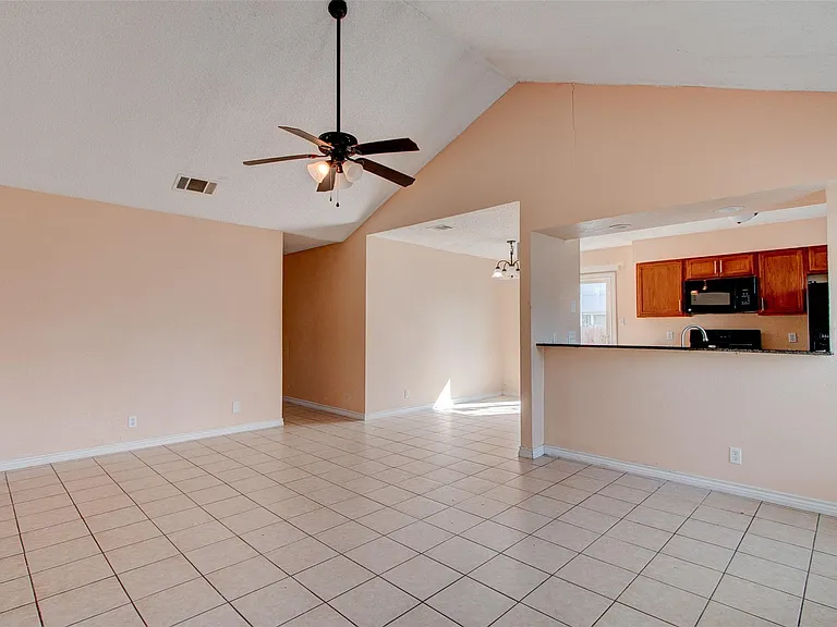 10621 Lanshire Dr #A — Photo 4