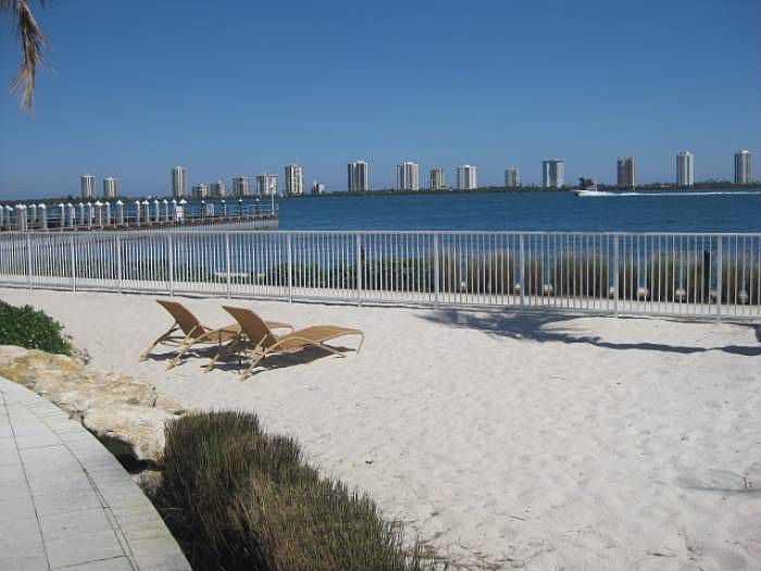 Beach/Pool Area