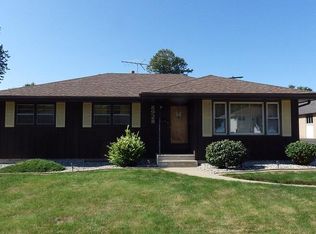 8928 Grace St, Highland, IN 46322