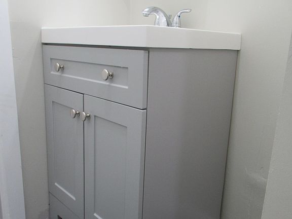 2nd image of 58 Durand Pl Floor 3