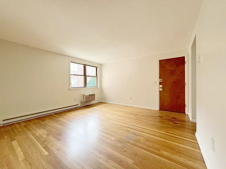 4885 Washington St #1 — Photo 4
