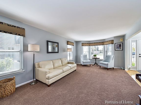 3rd image of 1203 Easton Dr