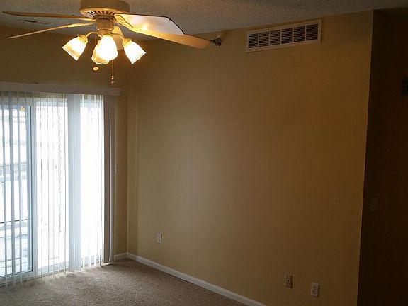 3rd image of 1320 SE Florence Dr Unit 12U