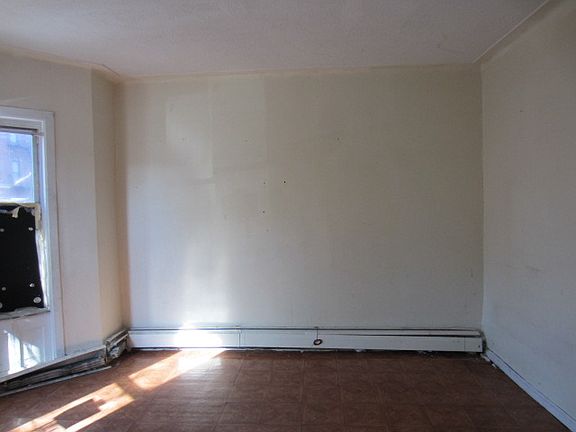 Additional Living Room