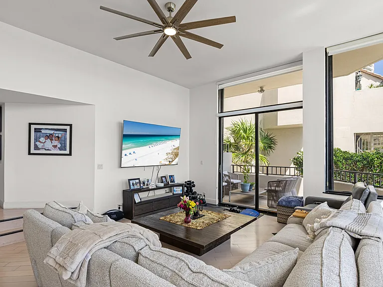 520 Brickell Key Dr #A200 — Photo 10