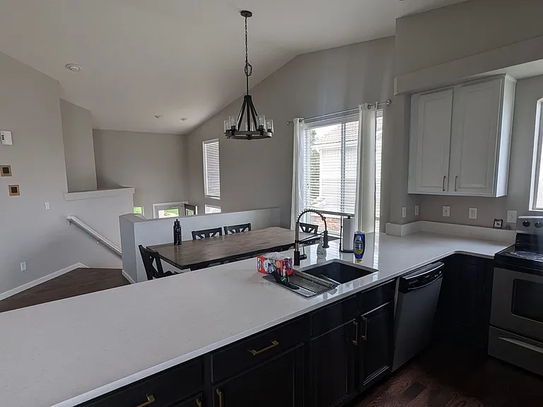 3825 Kenwood Cir — Photo 4