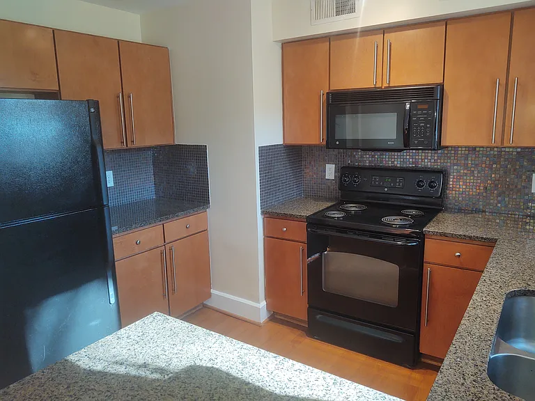 201 N Dotger Ave #C7 — Photo 11