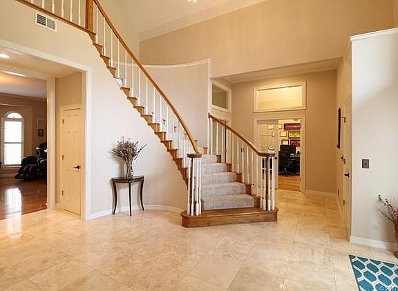 Travertine Tile Entryway/Grand Staircase