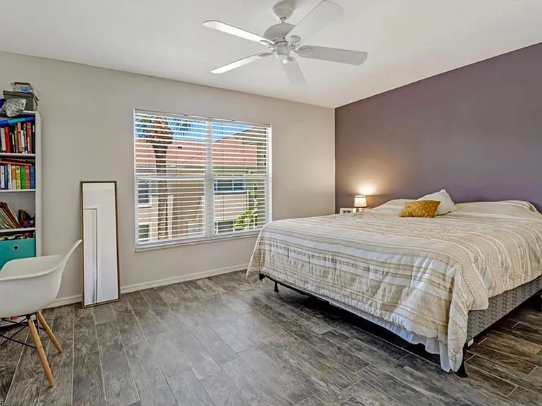 9840 Luna Cir #201 — Photo 7