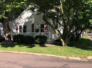 1523 Martha St, Pekin, IL