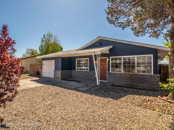 2117 E 11th St, Farmington, NM 87401