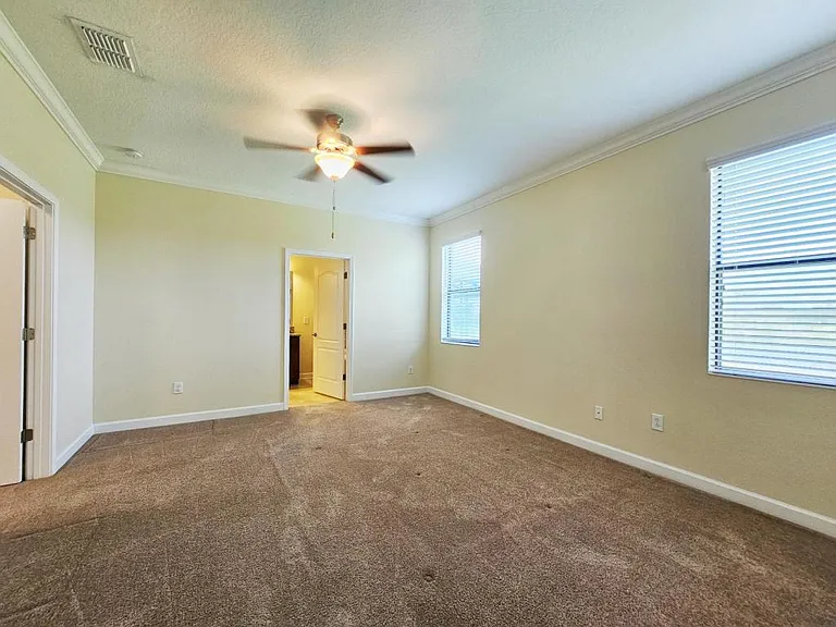 7468 Fairgrove Ave — Photo 16
