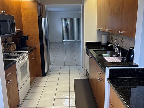 2nd image of 1301 SW 142nd Ave APT 301H