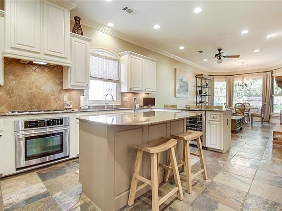 5th image of 6049 Stonegate Dr