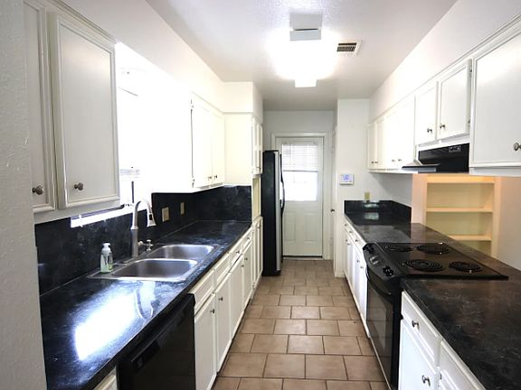 2nd image of 9140 Monica St