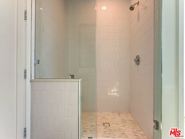 1625 S Wooster St — Photo 16