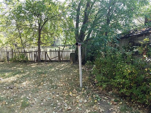 3rd image of 4039 Kratz Ln