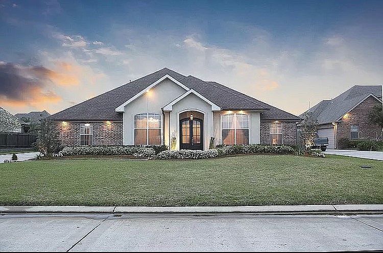 1st image of 109 Ginger Ct