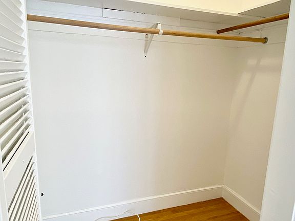 2nd image of 838 Hyde St APT 10