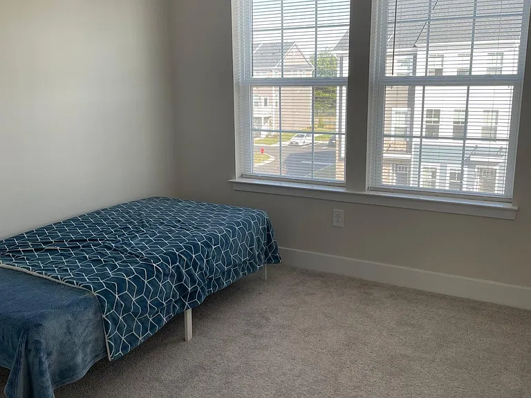 1235 Greylock Ln — Photo 34