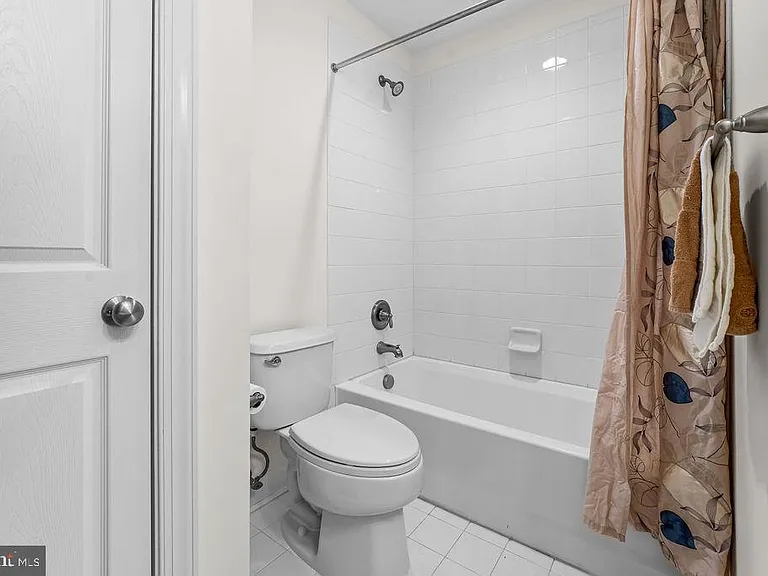 1627 Whitehall Dr — Photo 22