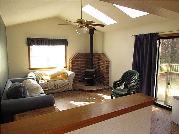 5th image of 3202 30th Ave SE