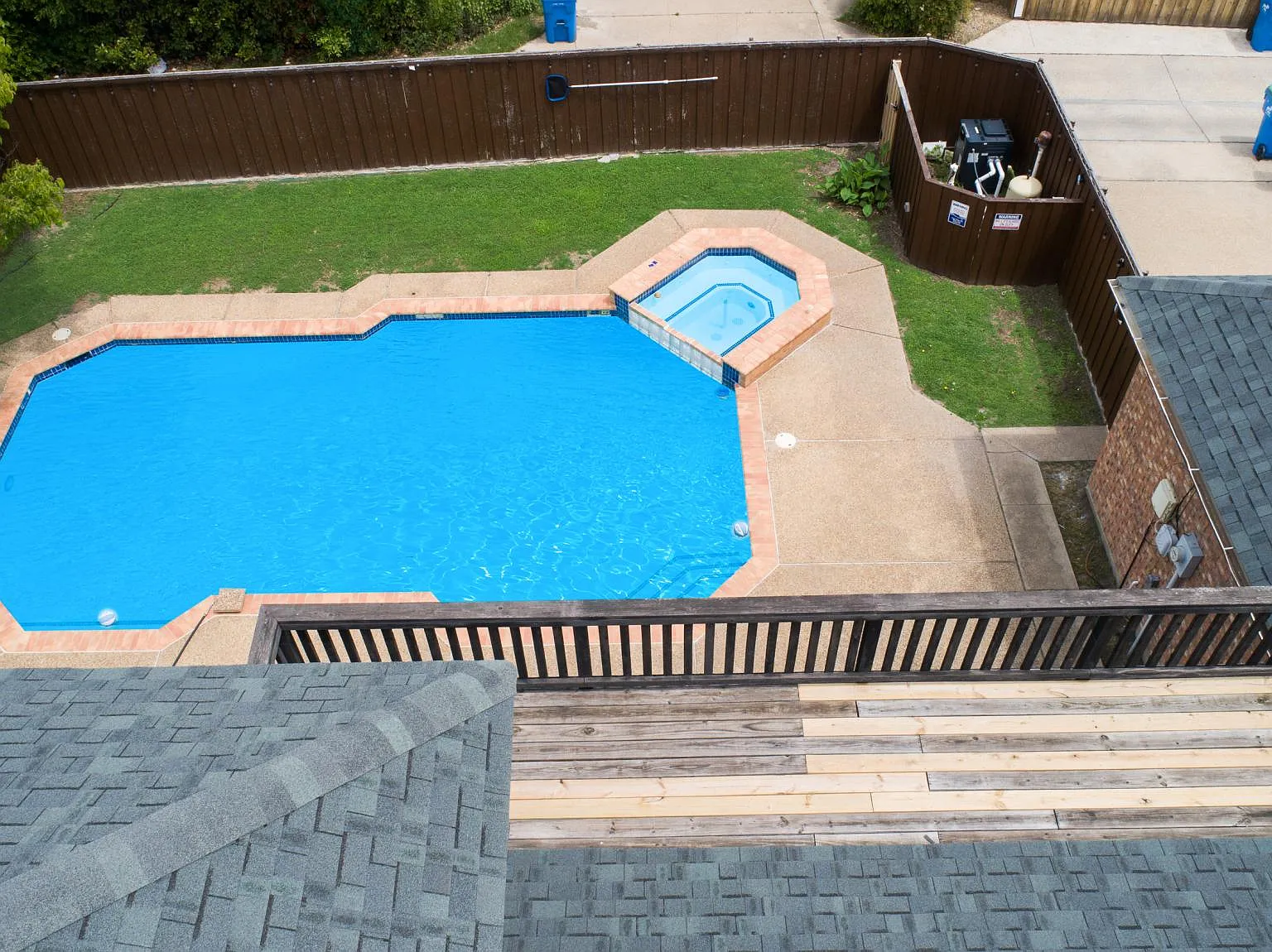 4618 Lakepointe Ave — Photo 3