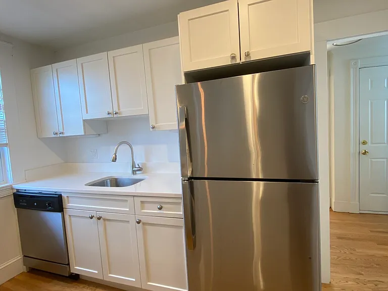 48 Newton St #2 — Photo 30