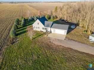 47568 275th St, Harrisburg, SD 57032