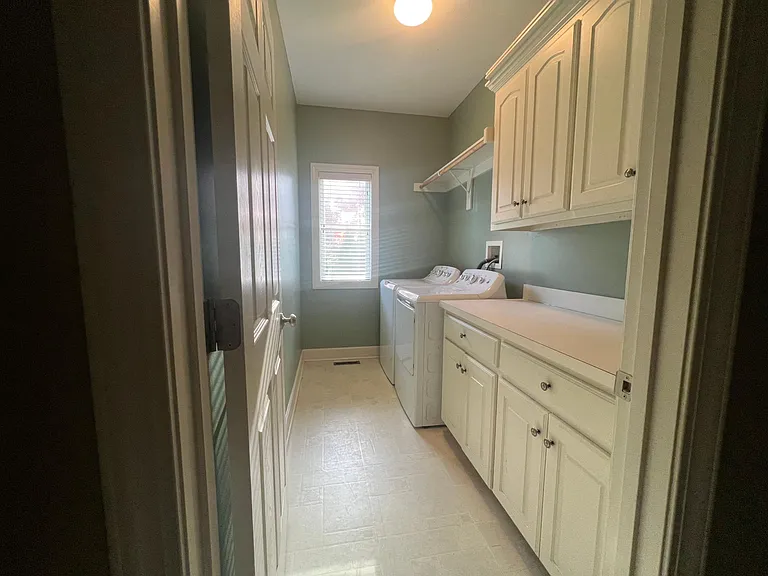 3808 W 155th St — Photo 39