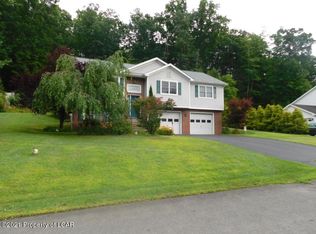 21 Ironmaster Rd, Drums, PA 18222